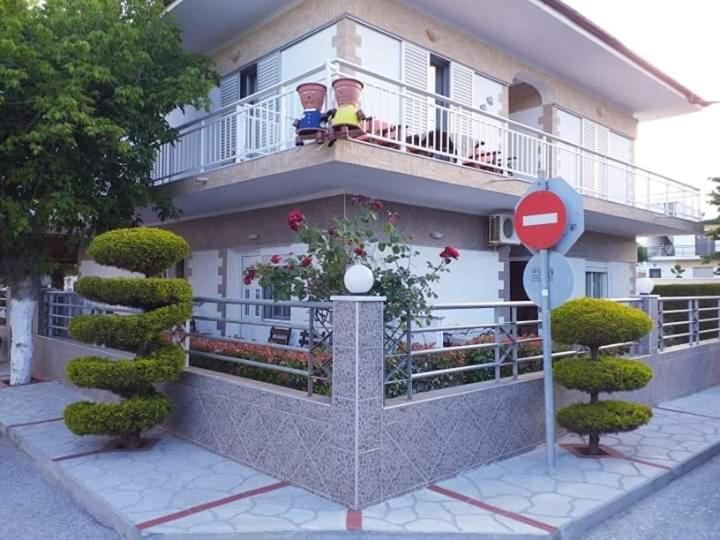 Konstantinos-Elli Rooms Vrasná Екстериор снимка