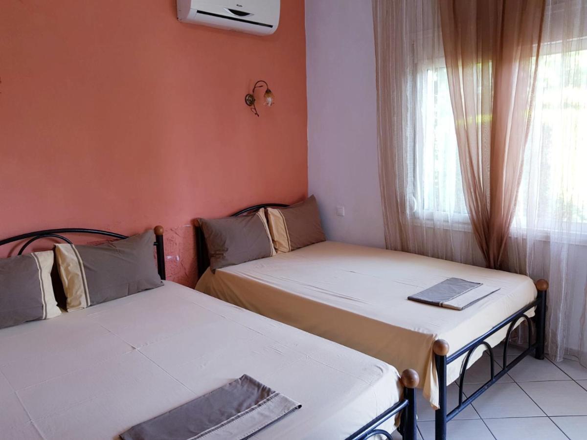 Konstantinos-Elli Rooms Vrasná Екстериор снимка