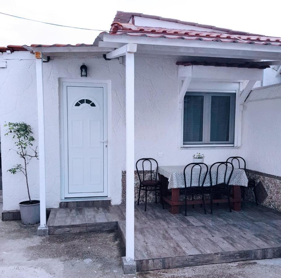 Konstantinos-Elli Rooms Vrasná Екстериор снимка